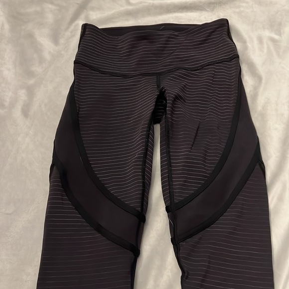 COPY - RARE Lululemon Conduit Tights Stripe Leggings size 4 - Picture 4 of 10